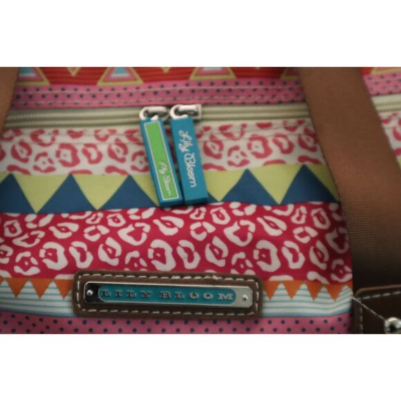 Lily Bloom M3965-80-WC Orange Multi On The Prowl 20" Rolling Duffle Bag - Picture 4 of 14